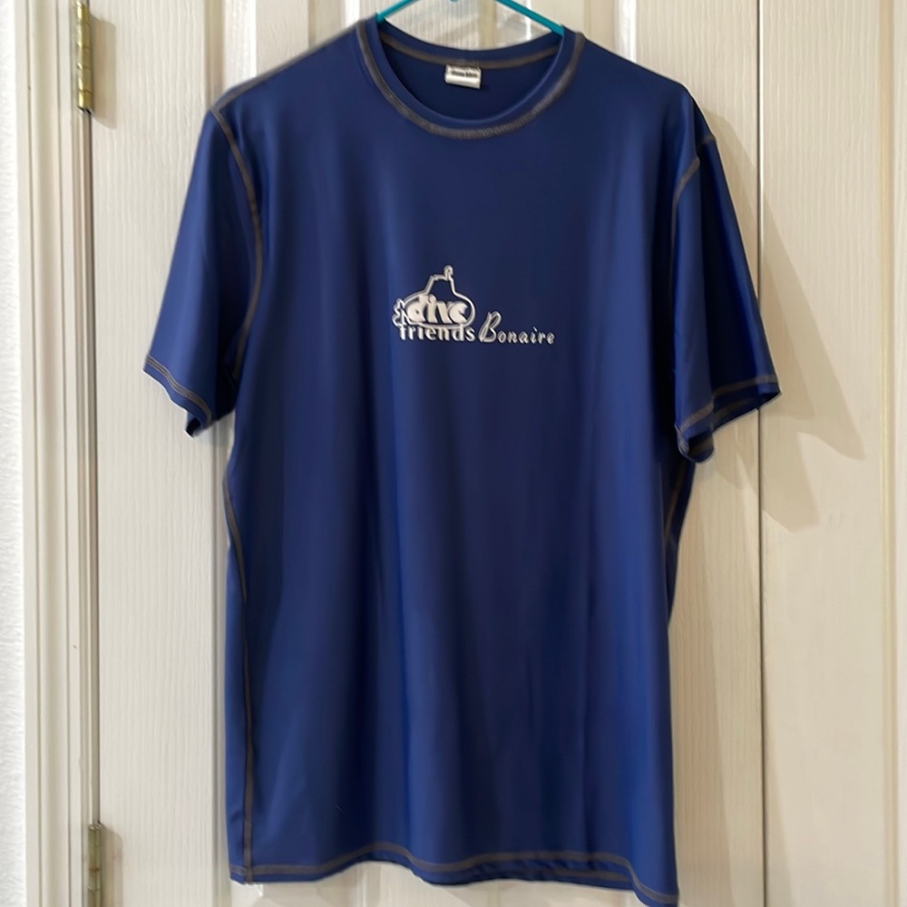 Men’s Rash Guard Shirt, short sleeve size XL